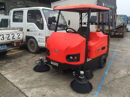 清掃車的常規(guī)使用知識