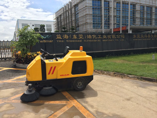 環(huán)衛(wèi)掃地車(chē)