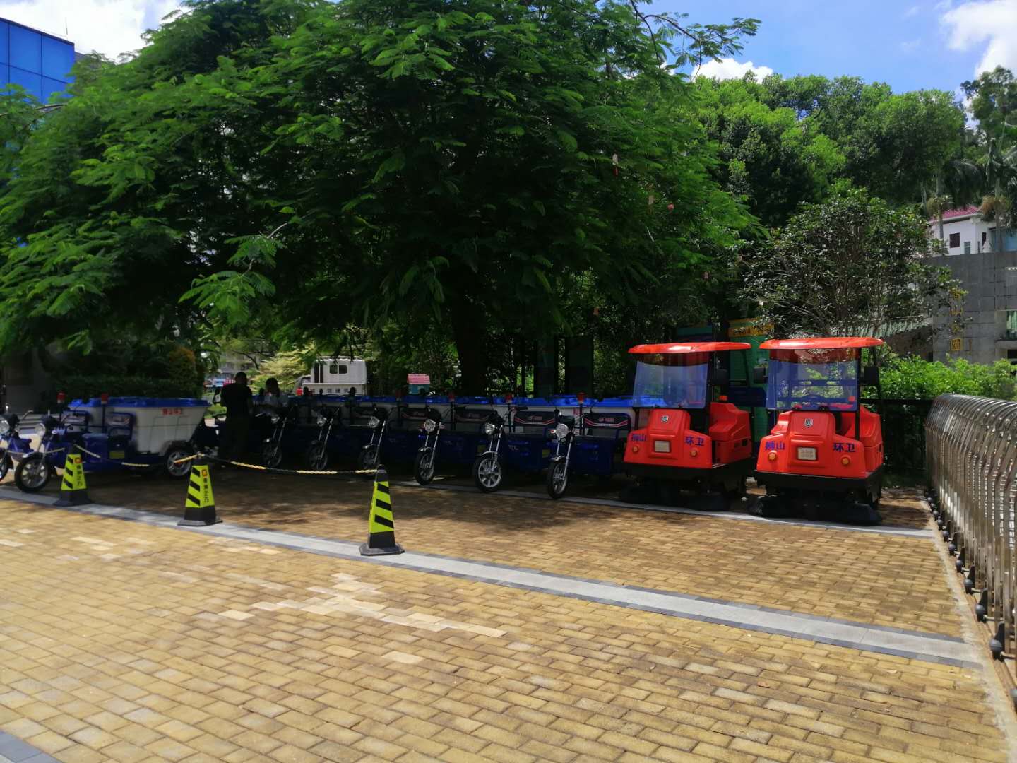駕駛式掃地車(chē)哪個(gè)品牌好