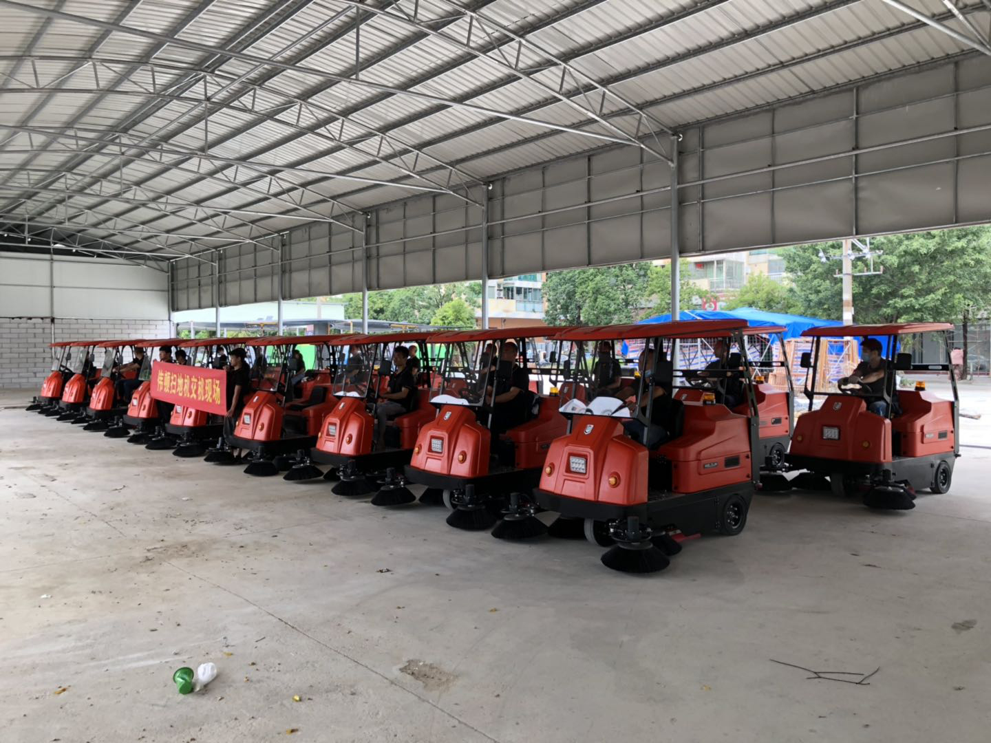 物業(yè)掃地車(chē)什么品牌好？主要看這幾點(diǎn)