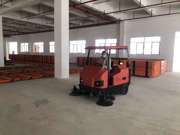 環(huán)衛(wèi)掃地車價(jià)格貴不貴？哪個(gè)品牌可靠
