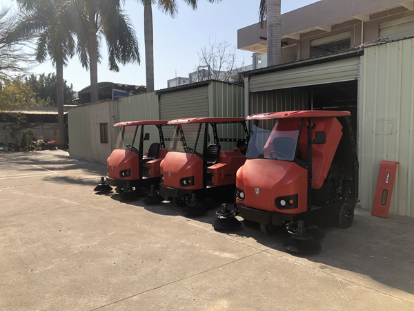 電動(dòng)掃地車