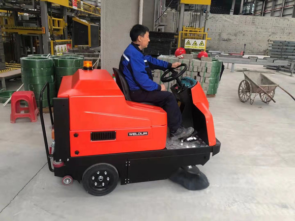 哪個品牌的小型電動掃地車好？從以下幾個方面入手