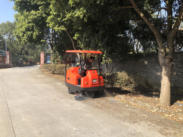 物業(yè)掃地車品牌哪個好？
