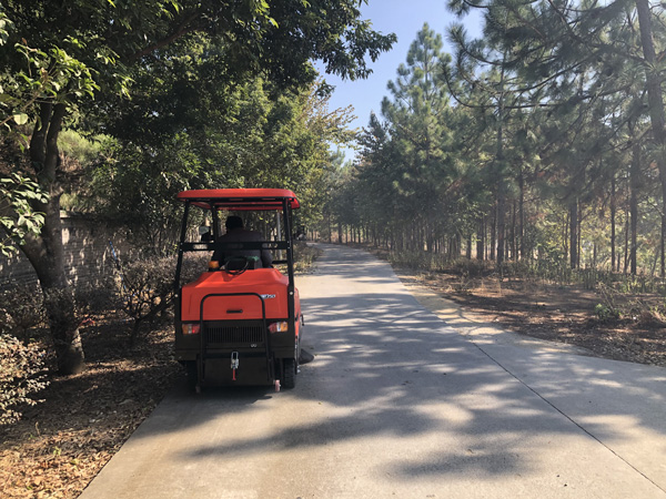 小區(qū)掃地車好不好用？清潔效率怎么樣