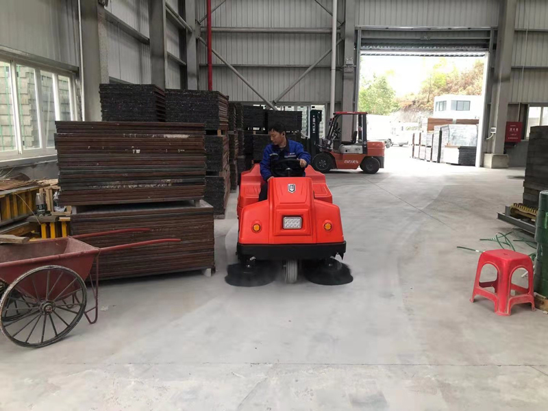 環(huán)衛(wèi)掃地車都有哪些特點(diǎn)？