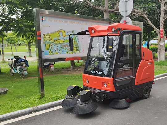 電動(dòng)掃地車(chē)